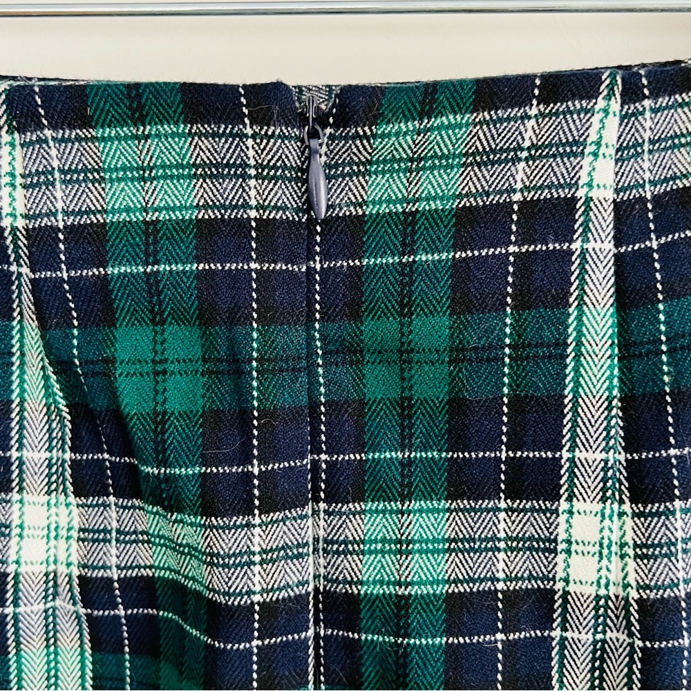 Brandy Melville Cara Plaid Mini Skirt - Picture 7 of 11